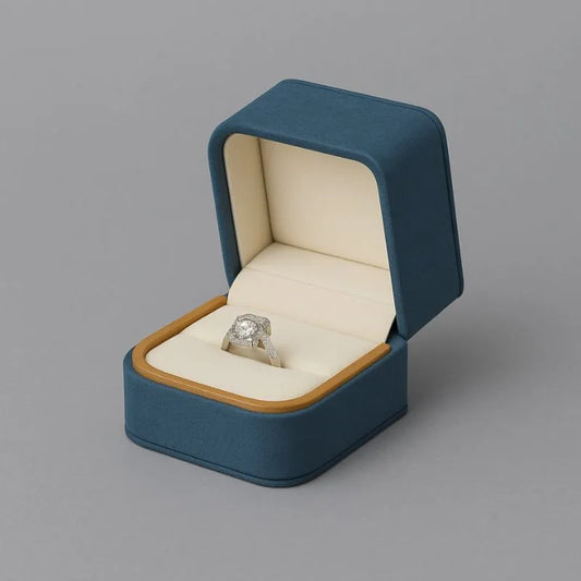 Écrin à Bague Asymétrique