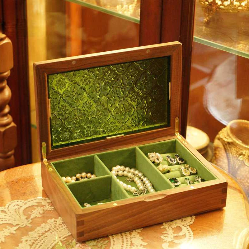 rangement ancien pour bijoux