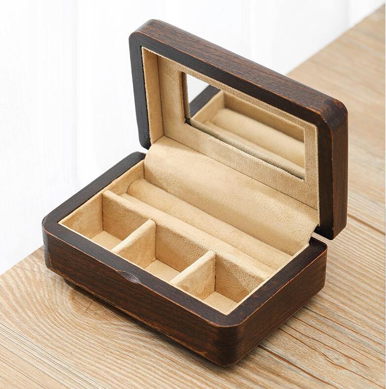 Petit Coffret a Bijoux Ancien