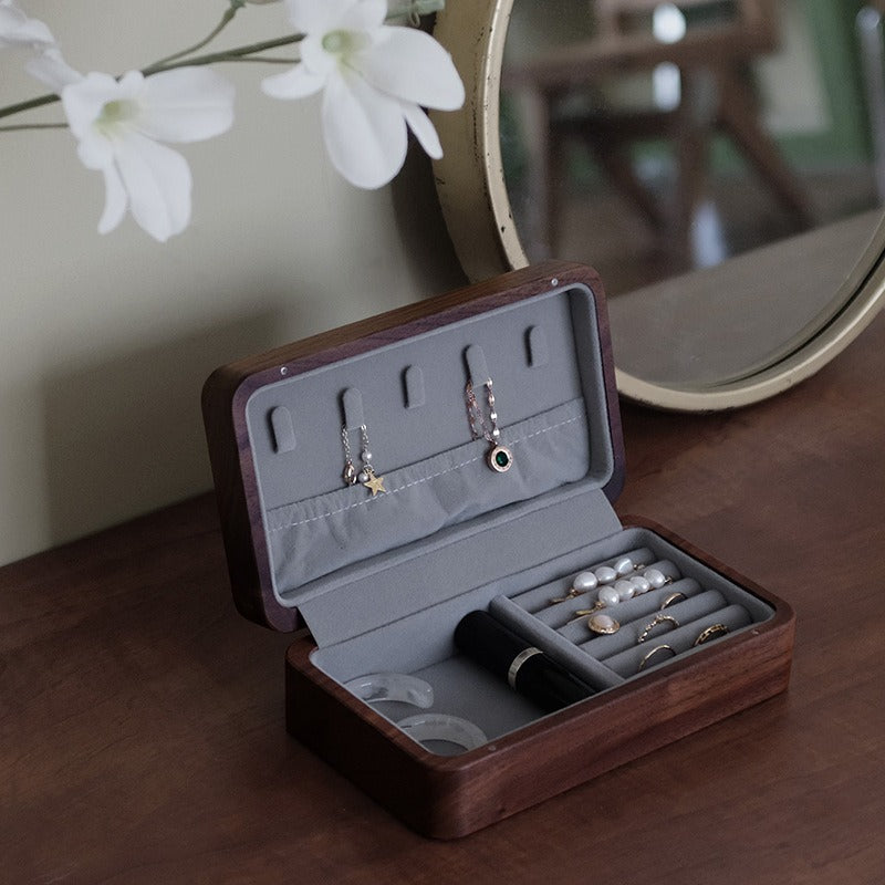 Petit Coffret à Bijoux en Bois