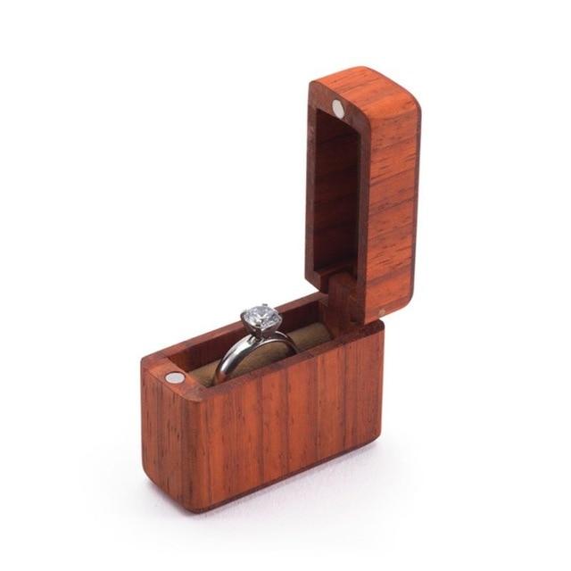 écrin à bijoux en bois teinte claire