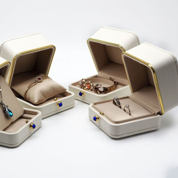 écrin à bijoux métal blanc mariage demande fiançailles