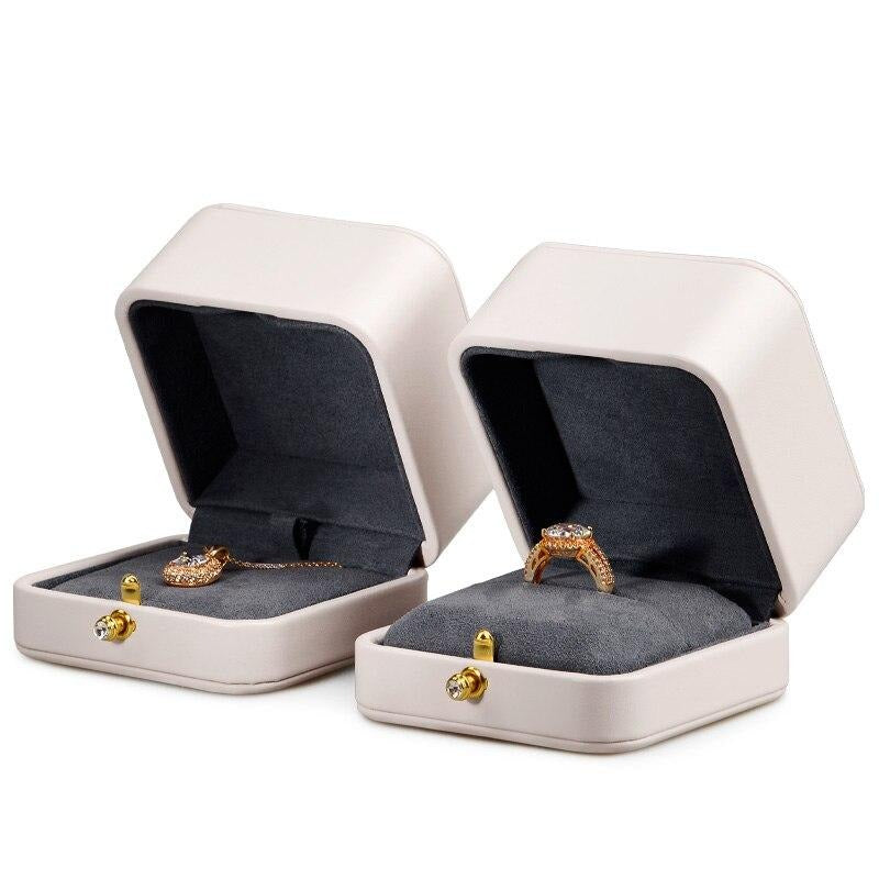 Écrin Bague cuir de Fiançailles